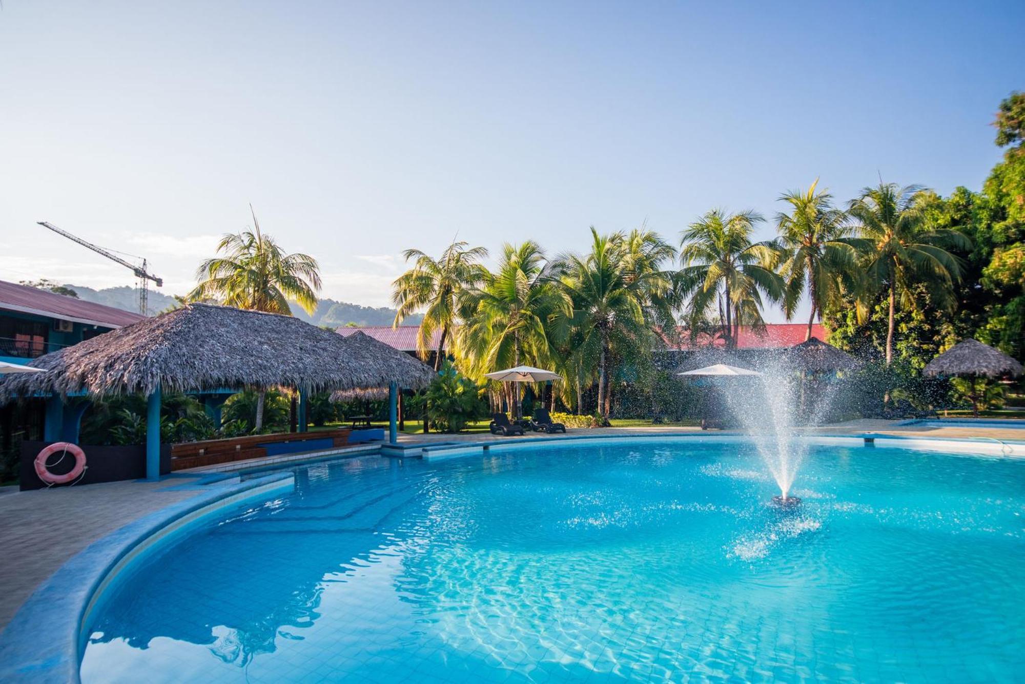 Beach Break Resort & Cr Surf Camp Хако Екстер'єр фото
