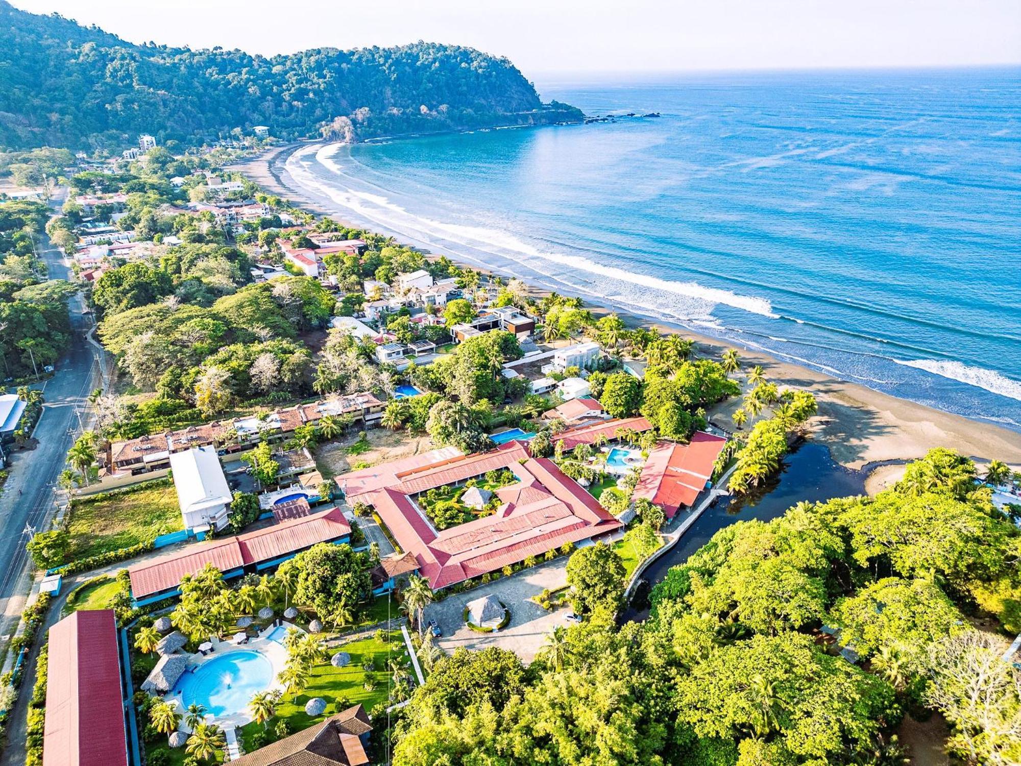 Beach Break Resort & Cr Surf Camp Хако Екстер'єр фото