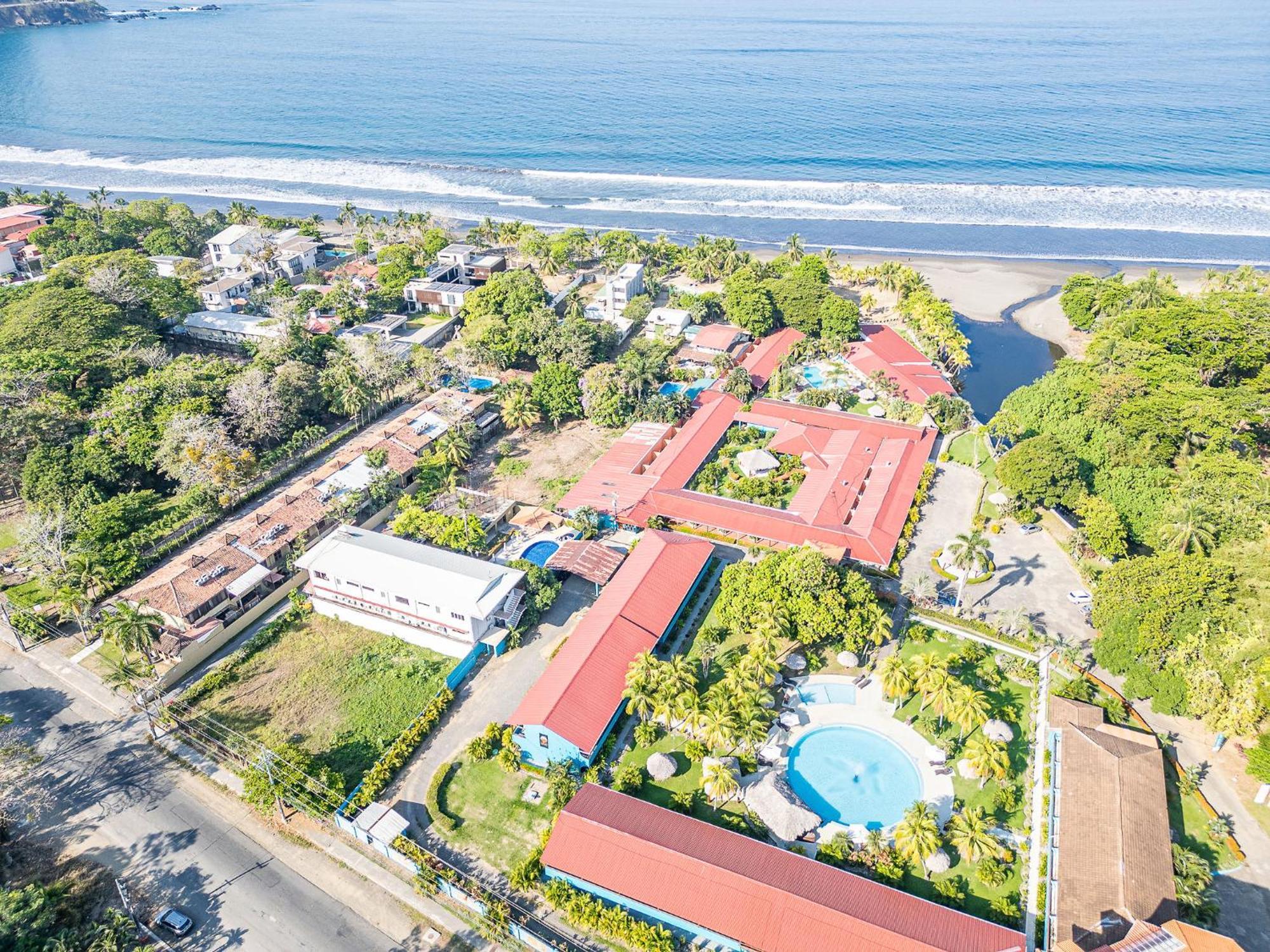 Beach Break Resort & Cr Surf Camp Хако Екстер'єр фото