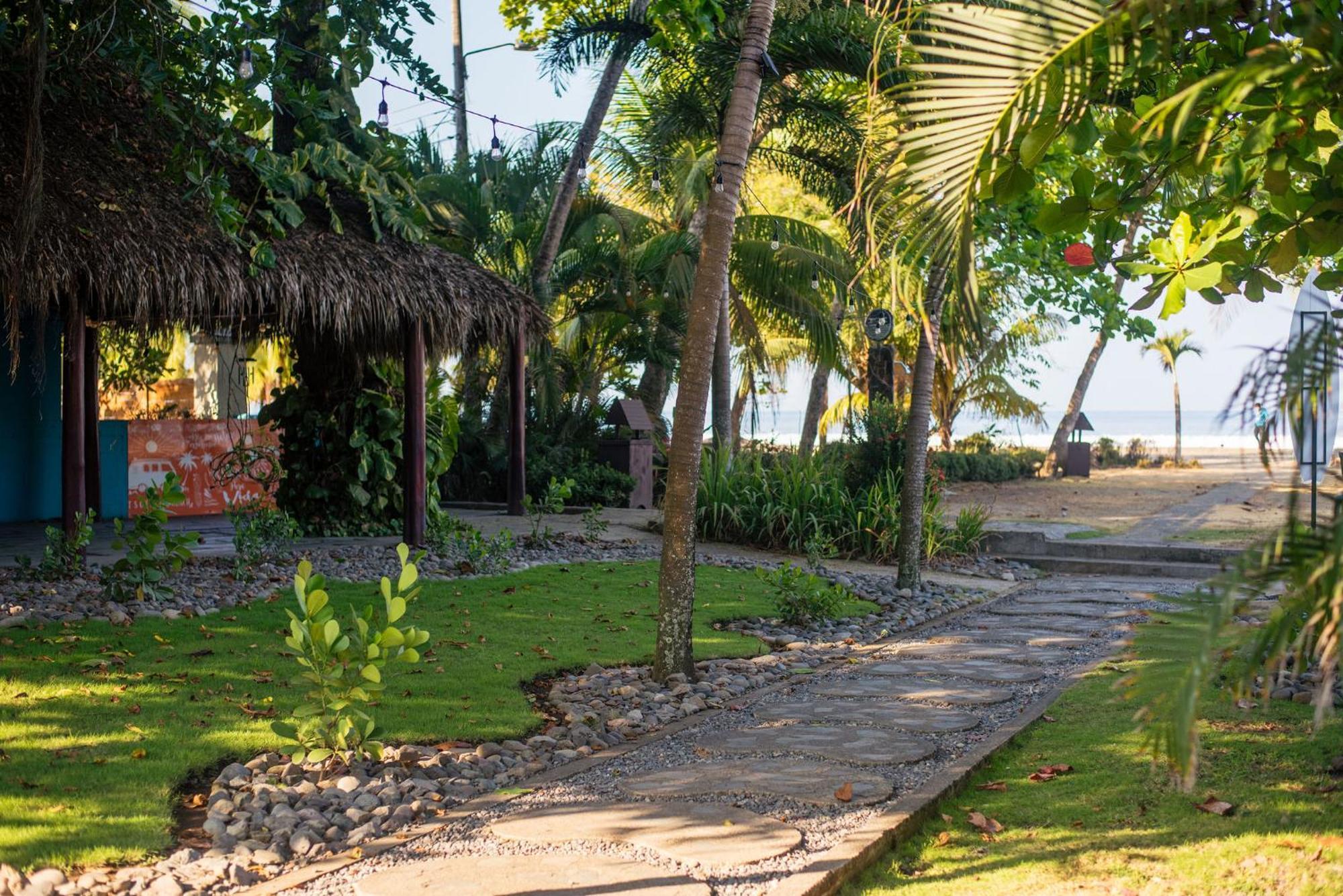 Beach Break Resort & Cr Surf Camp Хако Екстер'єр фото