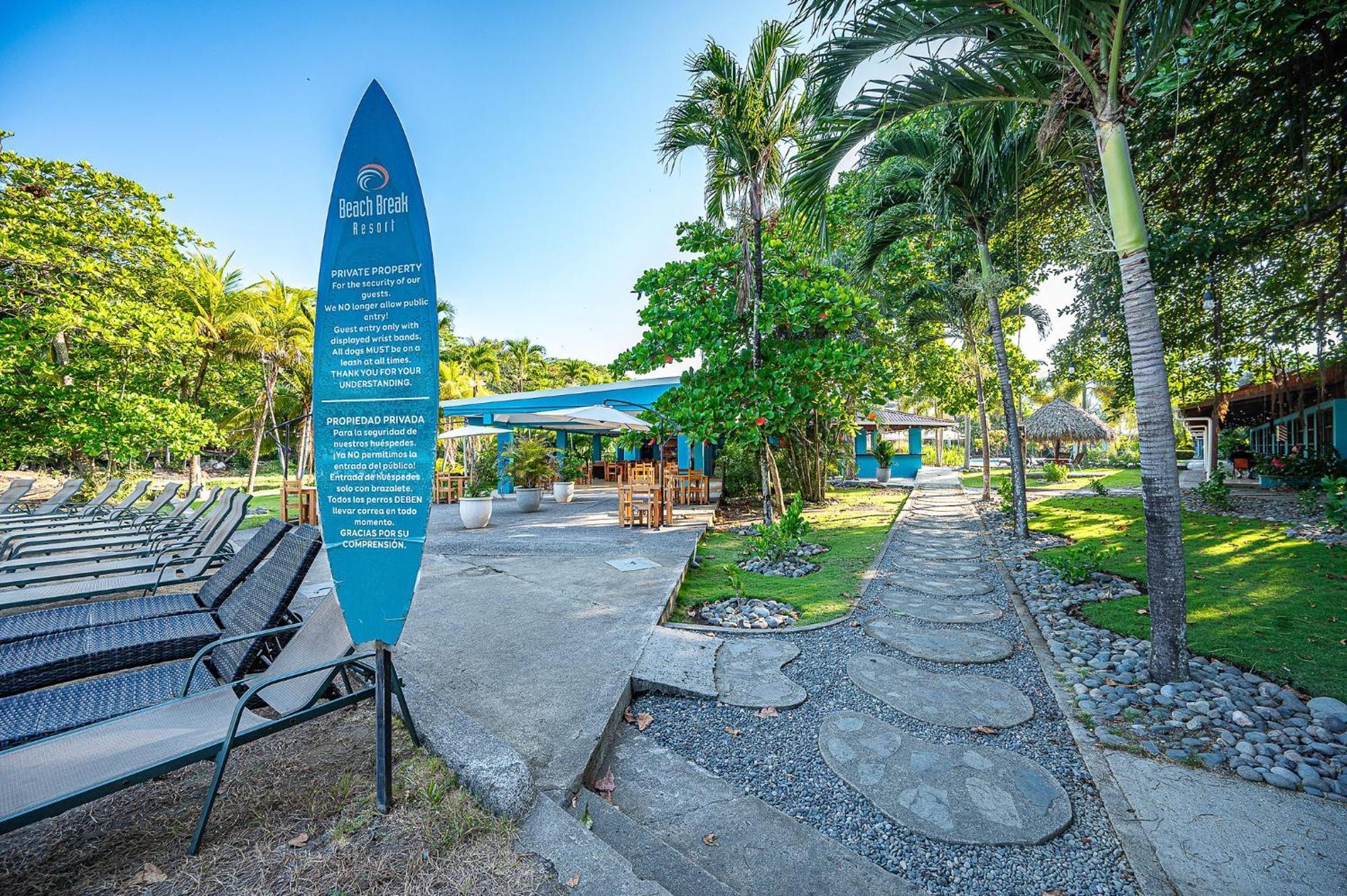Beach Break Resort & Cr Surf Camp Хако Екстер'єр фото