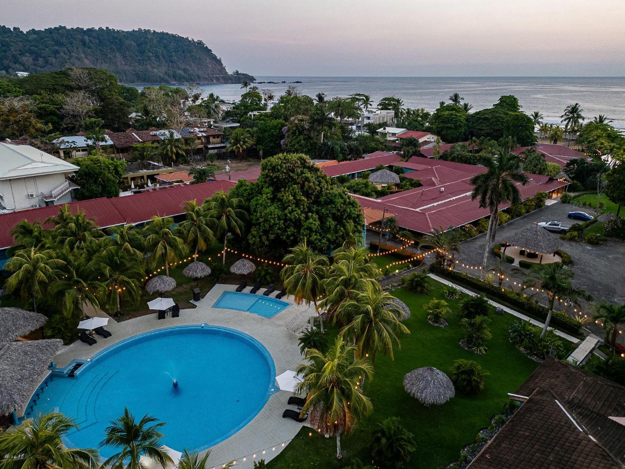 Beach Break Resort & Cr Surf Camp Хако Екстер'єр фото