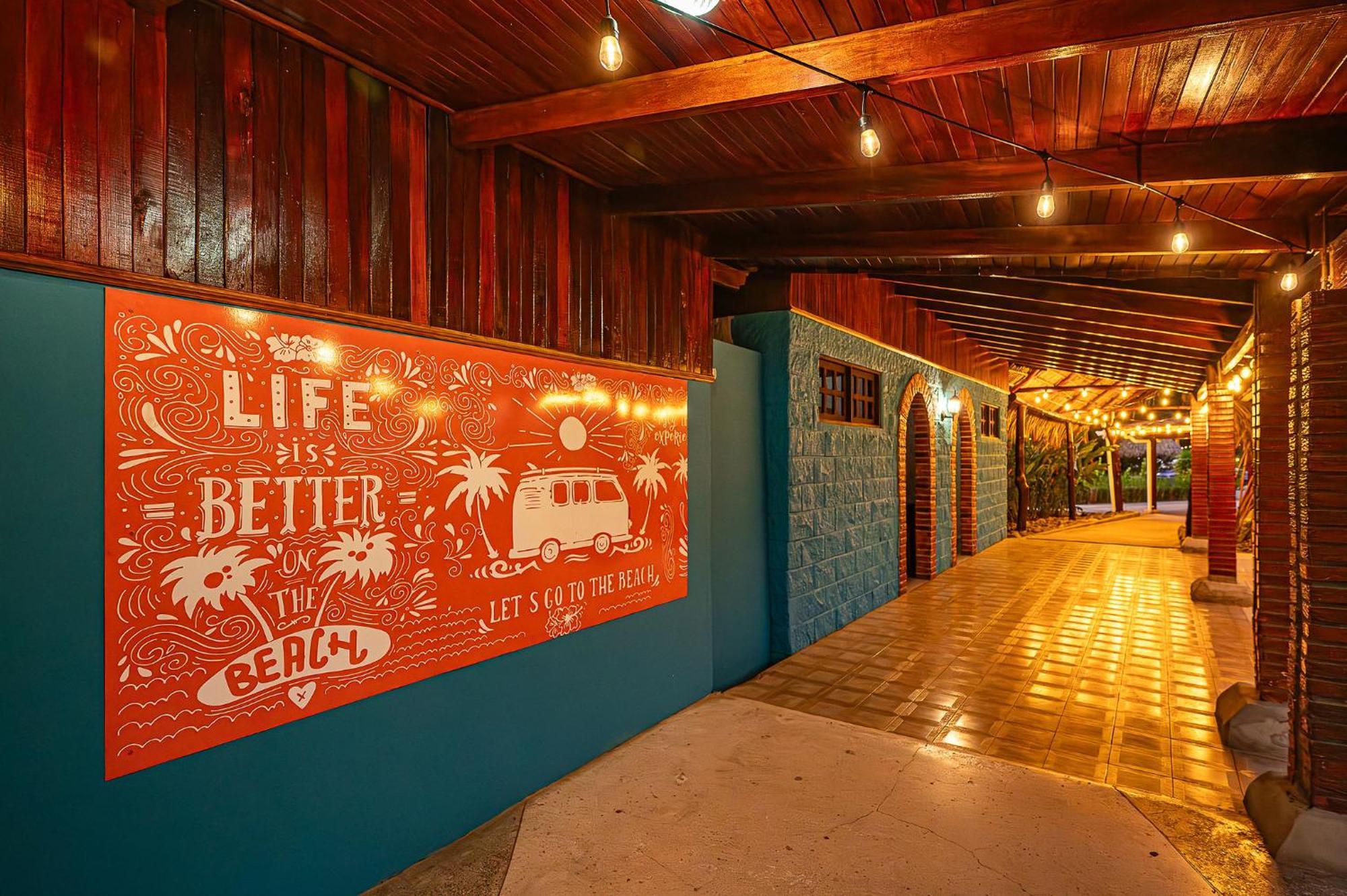 Beach Break Resort & Cr Surf Camp Хако Екстер'єр фото