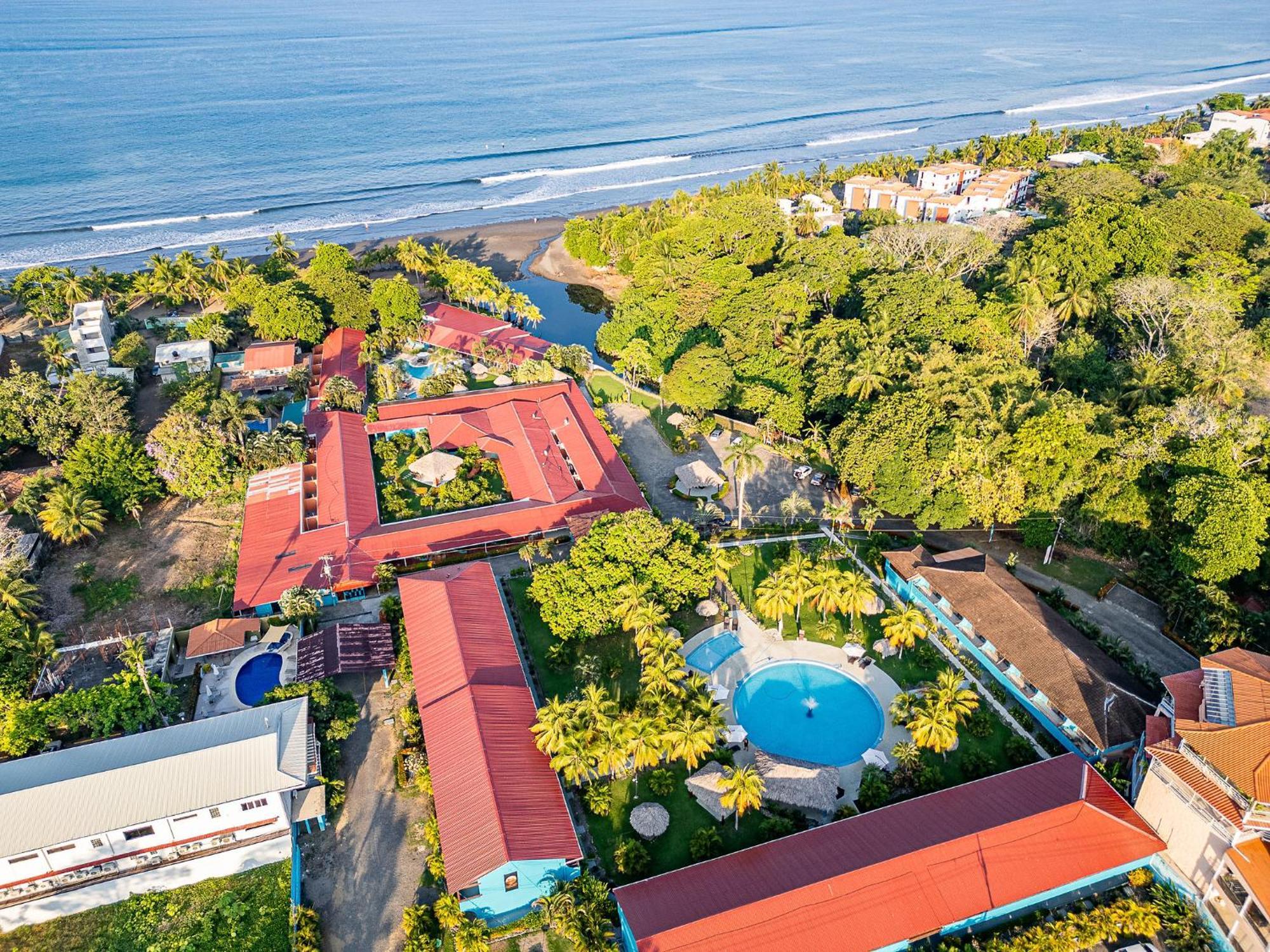 Beach Break Resort & Cr Surf Camp Хако Екстер'єр фото