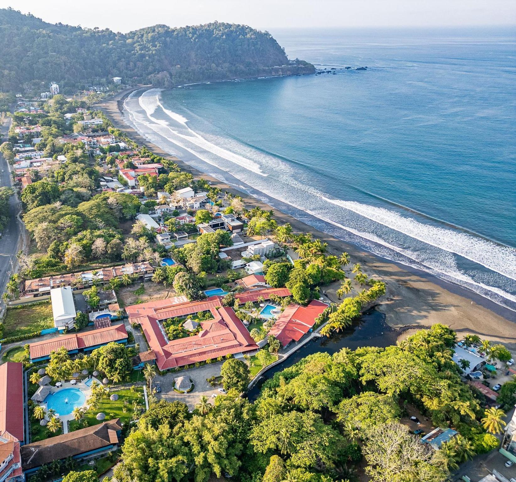 Beach Break Resort & Cr Surf Camp Хако Екстер'єр фото